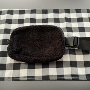 Belt Bag Sherpa Fleece Black Crossbody Fanny Pack Fuzzy NWT  Use it Everywhere